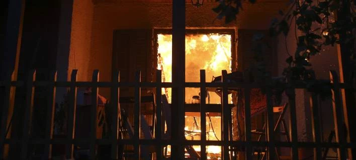 Γιατρός-ήρωας: Εσωσε τον γιο του και την κουνιάδα του από φλεγόμενο ξενοδοχείο στο Μάτι